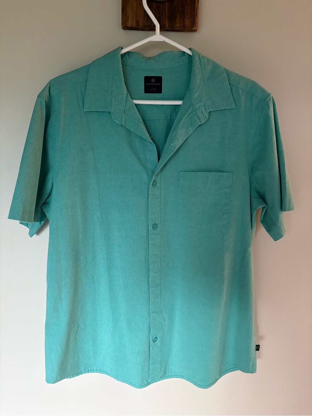 Men's Ripzone Short Sleeve Button-Down Shirt